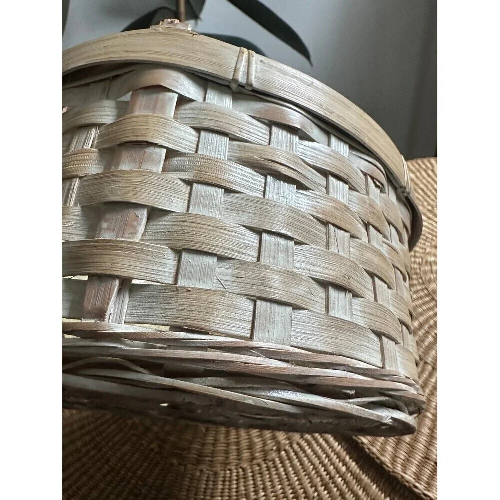 9” diameter circle wicker decorative basket
